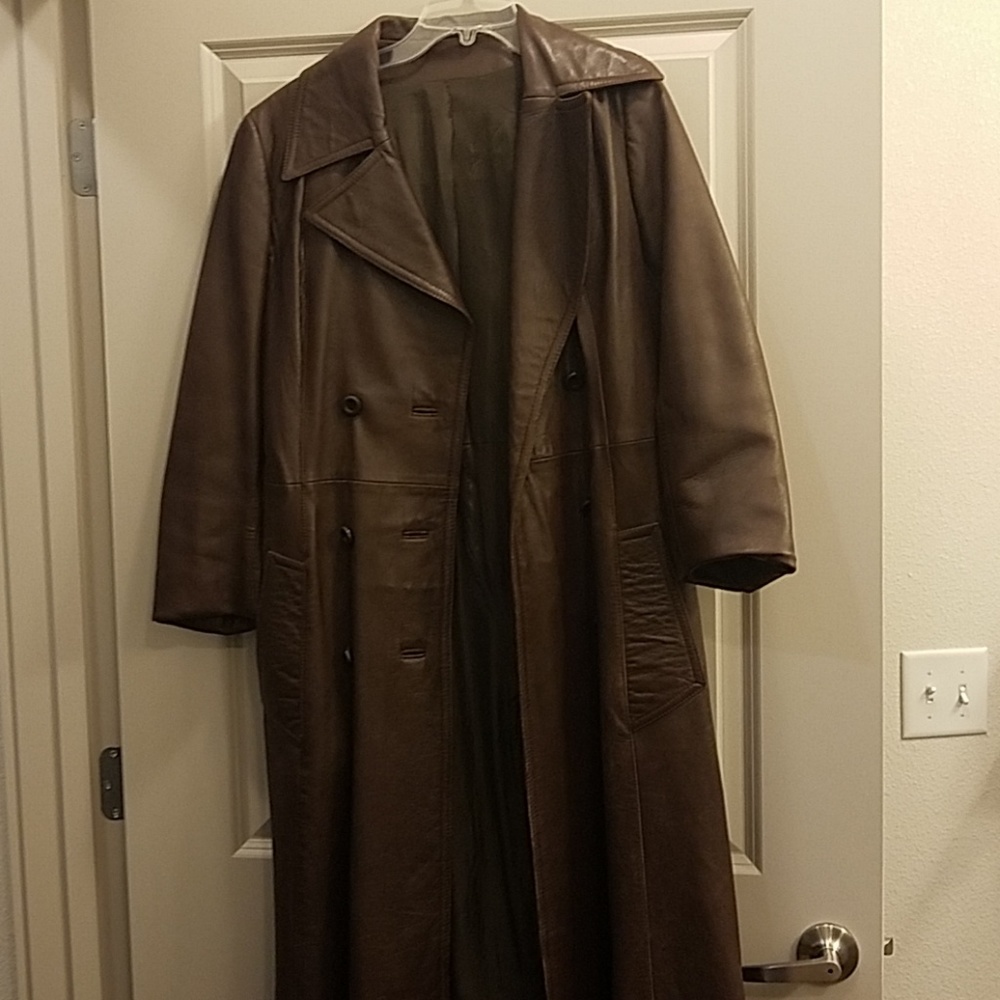 Leather trenchcoat length with pockets